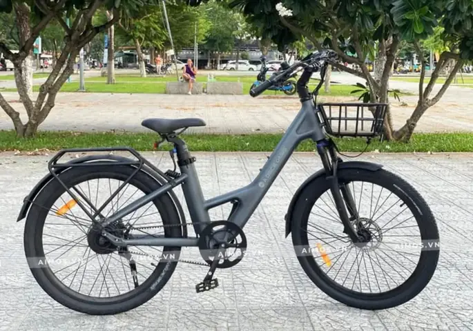 Hướng Dẫn Chi Tiết Cách Bơm Lốp Xe Đạp Điện Đúng Cách Để Tăng Độ Bền Và An Toàn