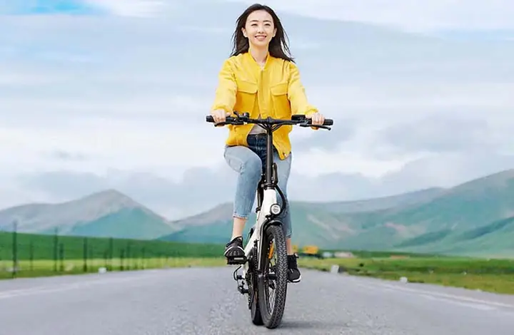Bí Quyết Giữ Thăng Bằng Khi Đi Xe Đạp Điện An Toàn Cho Người Mới Bắt Đầu