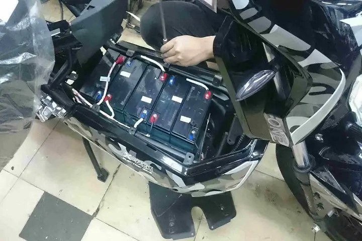 Cách Đấu Bình Ắc Quy Xe Đạp Điện Đúng Kỹ Thuật Tại Nhà