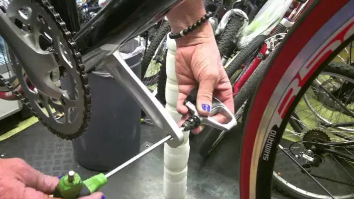 Cách Tháo Pedal Xe Đạp: Hướng Dẫn Chi Tiết Từ Chuyên Gia
