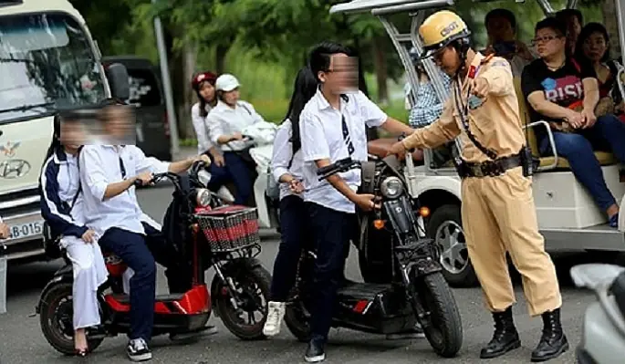 Xe Đạp Điện Không Đội Mũ Bảo Hiểm: Mức Phạt, Quy Định Và Thời Điểm Áp Dụng Từ 2025