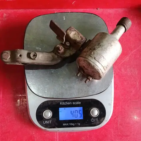 Củ Phát Điện Xe Đạp (dynamo): Công Dụng, Cách Hoạt Động Và Lựa Chọn Củ Phát Điện Xe Đạp (dynamo): Công Dụng, Cách Hoạt Động Và Lựa Chọn