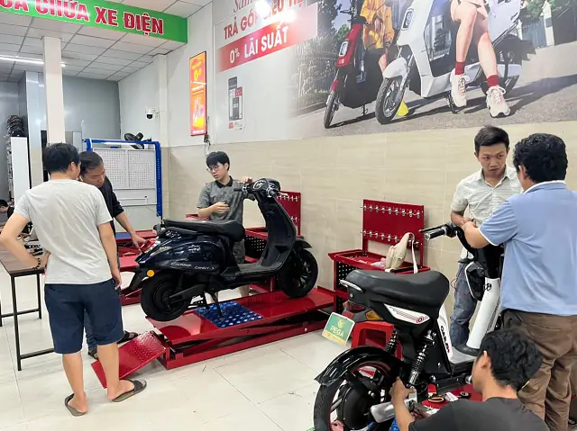 Khóa Học Sửa Xe Đạp Điện: Hướng Dẫn Chi Tiết Từ A-Z & Kinh Nghiệm Mở Tiệm