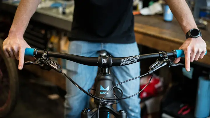 Ghi Đông Xe Đạp MTB: Hướng Dẫn Chọn Mua, Loại Phổ Biến & Lưu Ý Quan Trọng