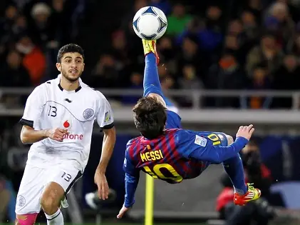Messi Có Bao Giờ Ghi Bàn Bằng Xe Đạp Chổng Ngược Chưa? Hé Lộ Siêu Phẩm Độc Nhất Vô Nhị