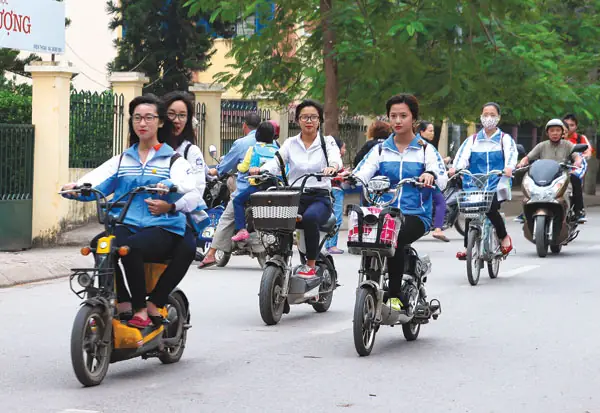 Quy Định Về Độ Tuổi Điều Khiển Xe Đạp Điện: Cần Biết Gì?