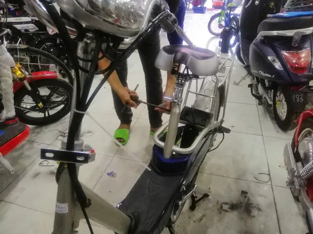 Dịch Vụ Sửa Xe Đạp Điện Tại Nhà: Khắc Phục Sự Cố Nhanh Chóng & Tiết Kiệm
