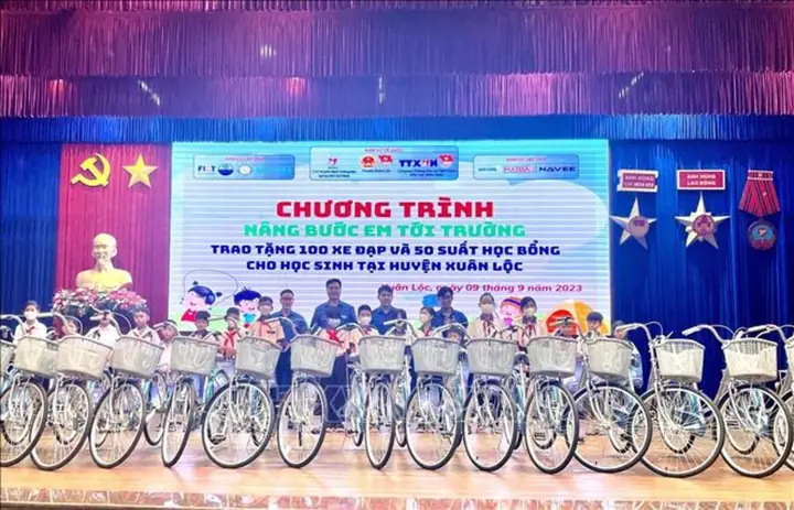 Hướng Dẫn Chọn Xe Đạp Học Sinh Phù Hợp: Cấp Học, Chiều Cao & Giá Tốt Hướng Dẫn Chọn Xe Đạp Học Sinh Phù Hợp: Cấp Học, Chiều Cao & Giá Tốt