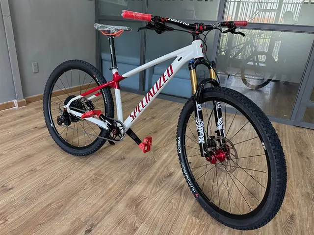 Xe Đạp Địa Hình Specialized: Hãng Nào, Giá Bao Nhiêu Và Nên Mua Loại Nào?