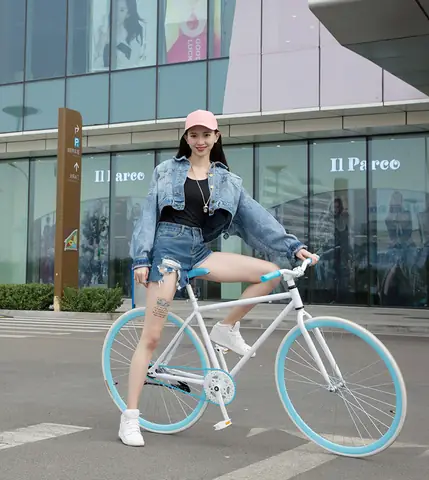 Top Xe Đạp Thể Thao Nữ Màu Hồng: Mẫu Mã, Kinh Nghiệm Chọn Mua & Phụ Kiện Cần Thiết