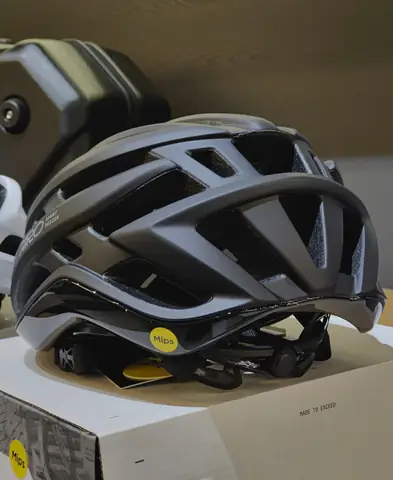 Tổng Hợp Mũ Bảo Hiểm Xe Đạp Giro Chính Hãng: Review Các Dòng Road, MTB, Triathlon Mới Nhất 2024