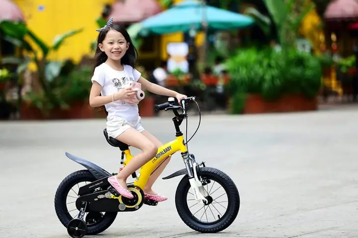 Mua Xe Đạp Cho Bé 3 Tuổi: Hướng Dẫn Chọn Xe An Toàn, Đúng Kích Cước Và Các Mẫu Nên Cân Nhắc