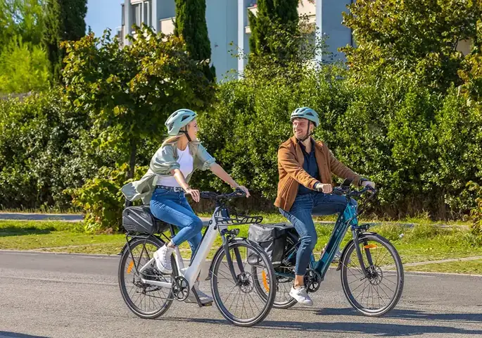 Cập Nhật Quy Định Đi Xe Đạp: Độ Tuổi, Giấy Tờ, Trang Bị, Lỗi Vi Phạm Và Mức Phạt Cập Nhật Quy Định Đi Xe Đạp: Độ Tuổi, Giấy Tờ, Trang Bị, Lỗi Vi Phạm Và Mức Phạt