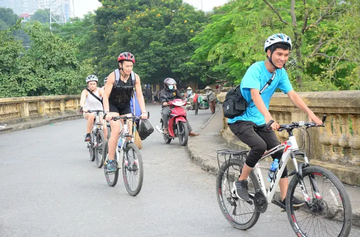 Tour Xe Đạp Hà Nội: Chọn Tour Nào, Giá Bao Nhiêu Và Đi Đâu?
