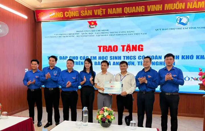 “trên Chiếc Xe Đạp Anh Đón Đưa Em” Là Lời Bài Hát Nào? Suýt Nữa Thì