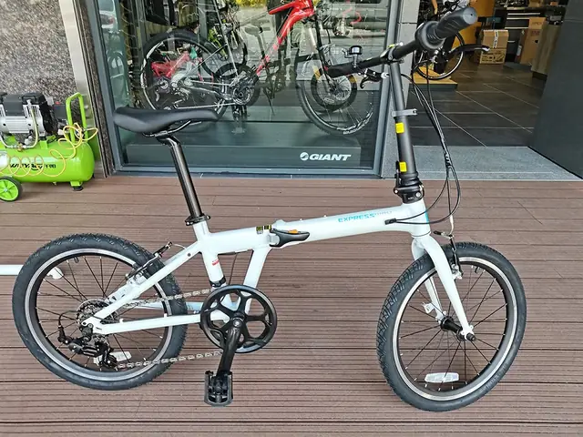 Top Xe Đạp Gấp Giant (momentum) 2025: Review 5 Dòng Bán Chạy, So Sánh Specs & Bí Quyết Chọn Mua Chuẩn