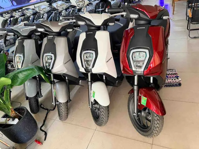 So Sánh Chi Tiết Xe Đạp Và Xe Máy: Đâu Là Lựa Chọn Di Chuyển Phù Hợp Nhất Hiện Nay?